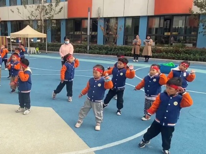 20231129  【生活燕幼·园区动态】“快乐早操，悦动成长”——幼儿早操和体育技能大赛评比_html_m7c9f48a0.jpg