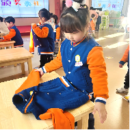 20231124【生活燕幼·园区动态】生活小能手，自理我最行——小班生活自理能力比赛_html_m2408b9b3.png
