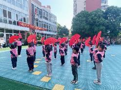20230509【生活燕幼·园区动态】燕幼中心园：“拥抱春日 悦动成长”—班级早操评比暨体育技能比赛活动_html_14b4c148.jpg