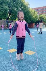 20230509【生活燕幼·园区动态】燕幼中心园：“拥抱春日 悦动成长”—班级早操评比暨体育技能比赛活动_html_14ec369.jpg