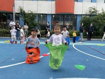 20230518 【生活燕幼·园区动态】燕鸣苑分园：夏日有约 伴“幼”成长——家长半日活动_html_5fe754a3.jpg