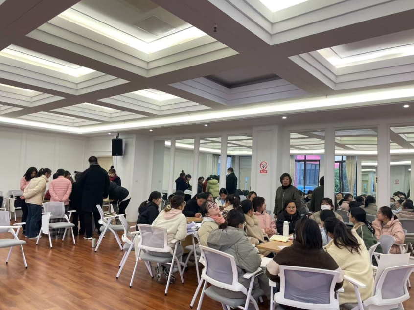 20241210【生活燕幼&middot;园区动态】新城分园：“提升交流艺术，获取教育幸福生活”——师德师风专题教研活动doc_html_7855da45.png