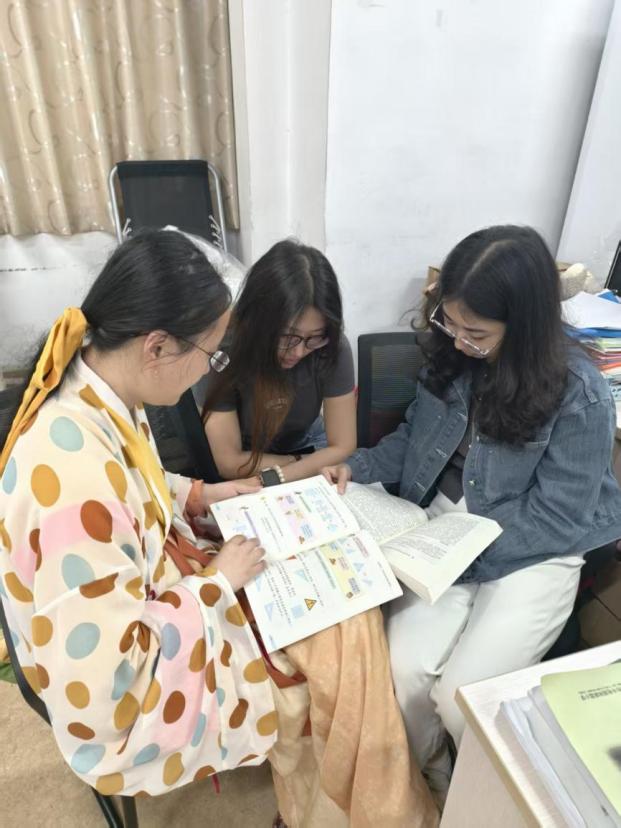 2025.5.8【养正颐小·教学】聚力研教学，备课促提升_html_mf45f568.jpg