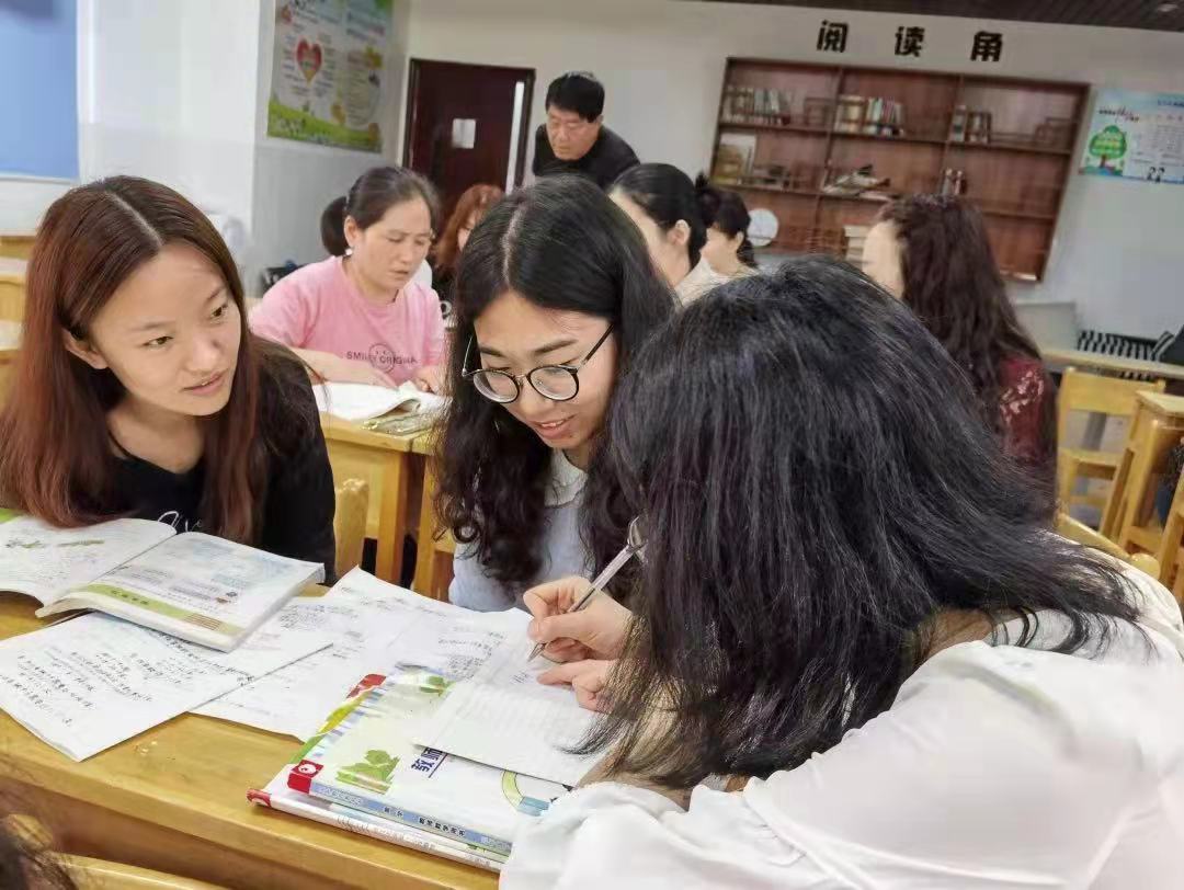 9月6日数学集体备课新闻稿(1)_html_m12daa975.jpg