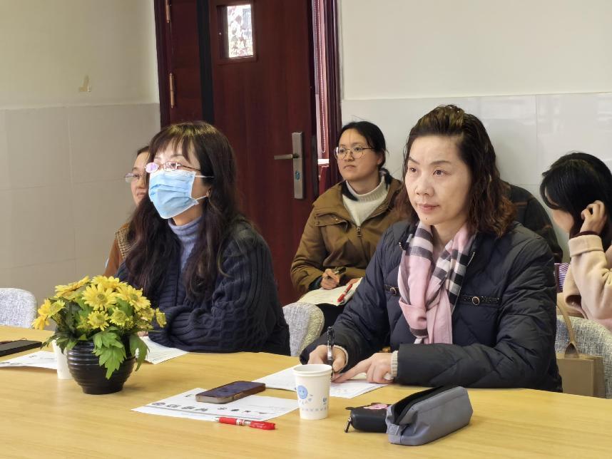【养正颐小·教学】巧手玩转轴对称 感悟数学对称美