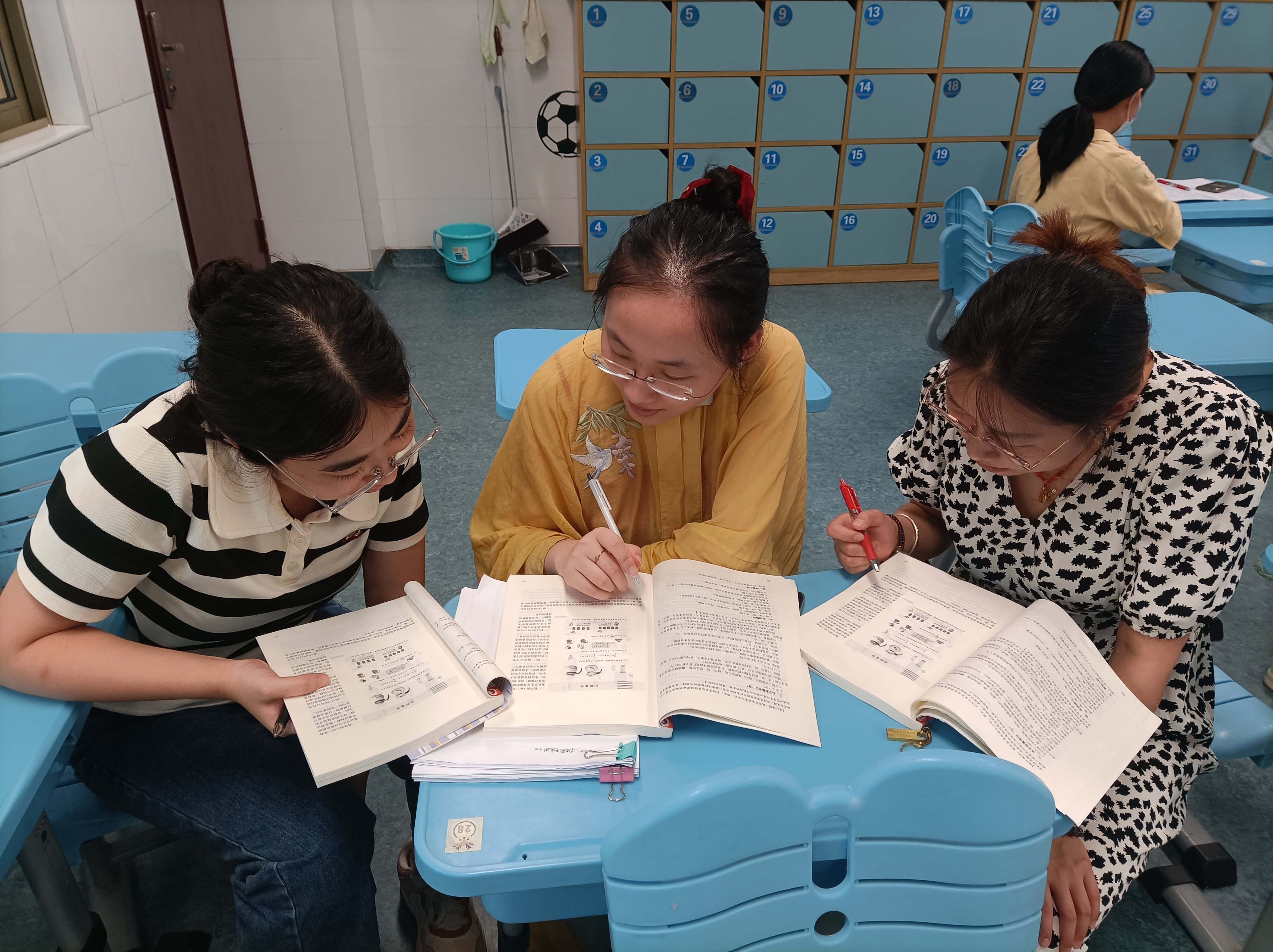 2024.8.31数学组第一次集体备课_html_m5a22c5d3.jpg
