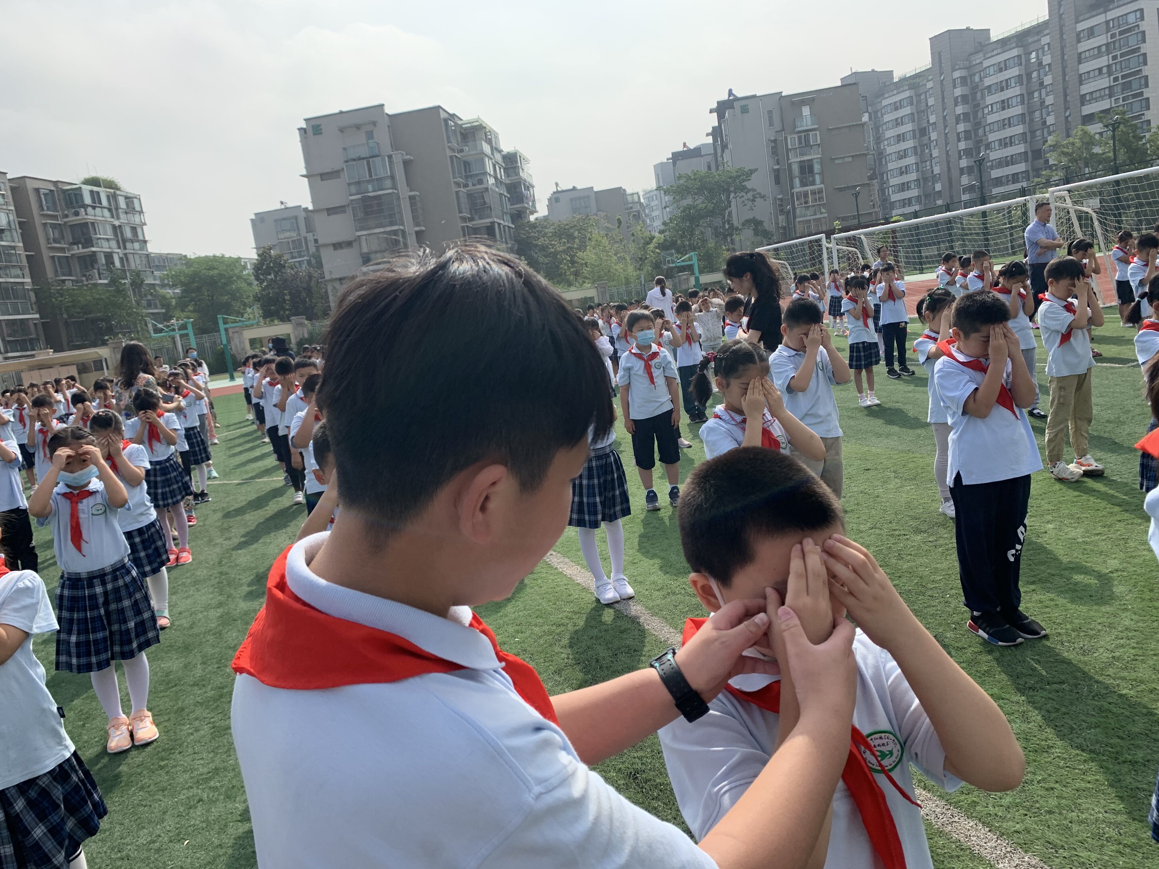 “爱眼日”新闻稿_html_m62668fef.jpg