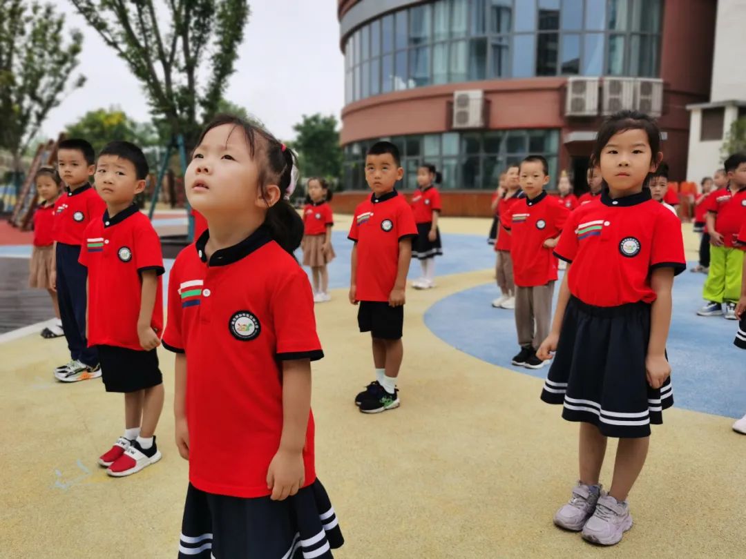 临时_html_1c9f993c.jpg