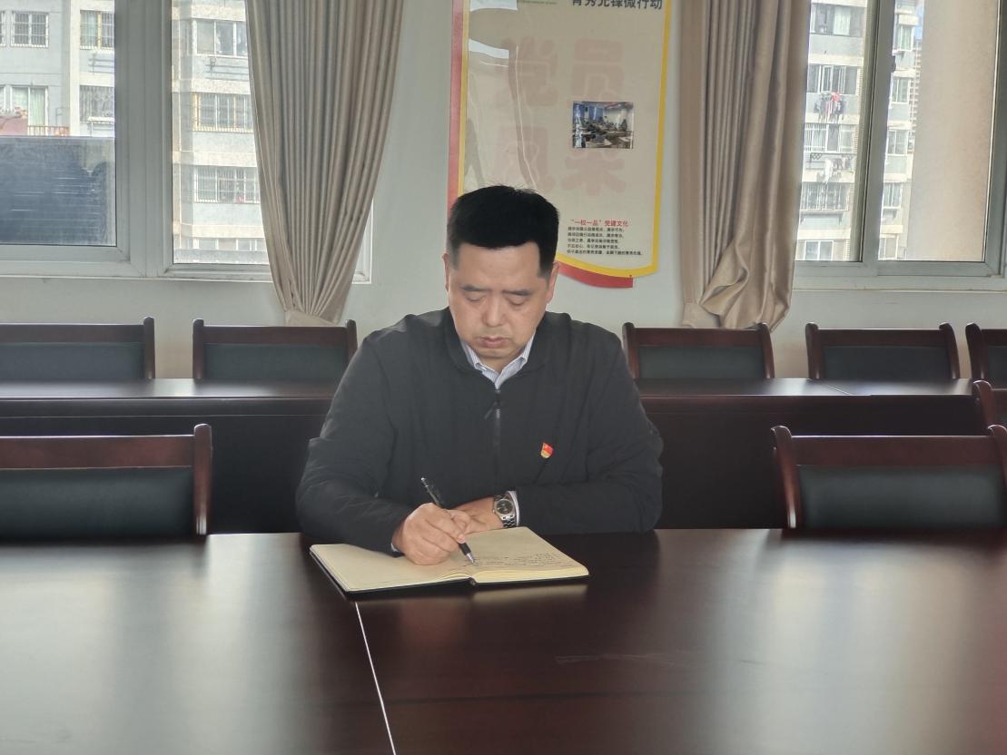 六年级教师会  改_20221008_html_7ec49605.jpg