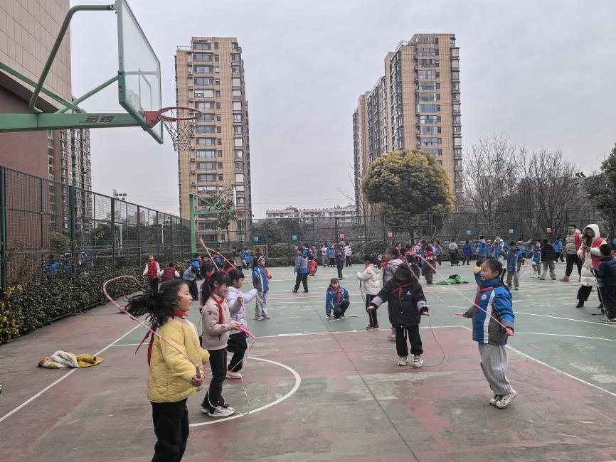 【大爱青秀·教学】活力校园，健康你我——南京市青秀城小学阳光体育大课间活动有序开展_html_798403cd.jpg