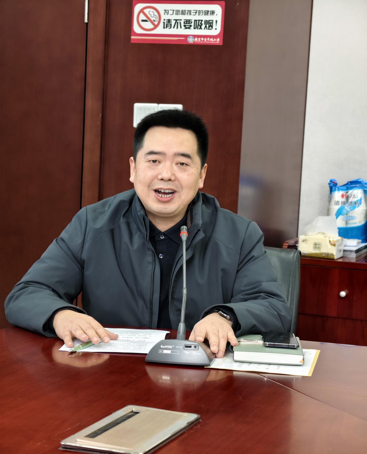 南京市栖霞区小学道德与法治教研组组长工作会议新闻稿(1)_html_m28bd7d3e.jpg