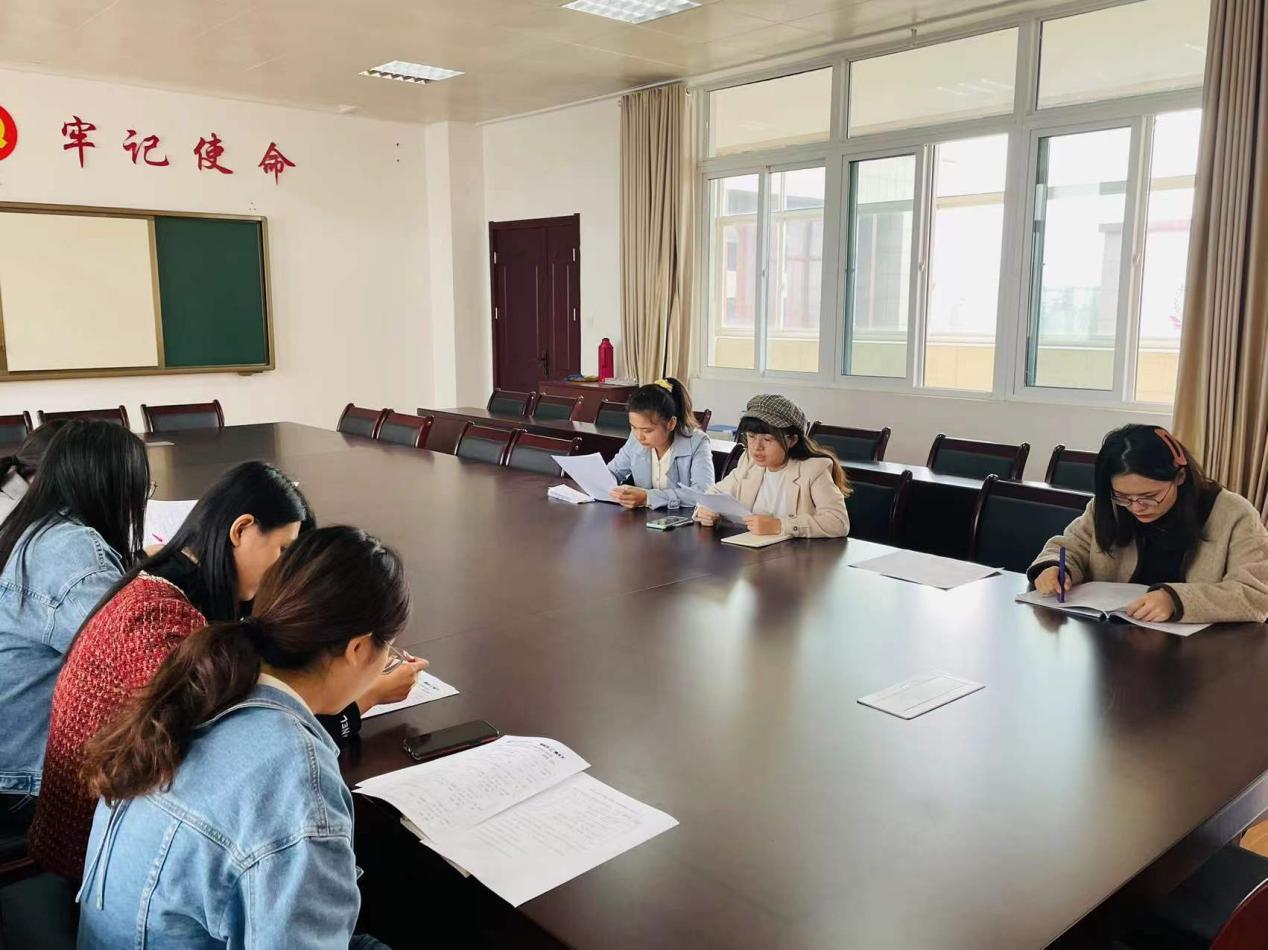 课题研讨会2(1)_html_m4e87e9db.jpg