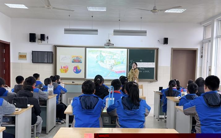展课堂风采，促教研氛围——青秀城小学美术组公开课报道_html_m6ff23af8.jpg