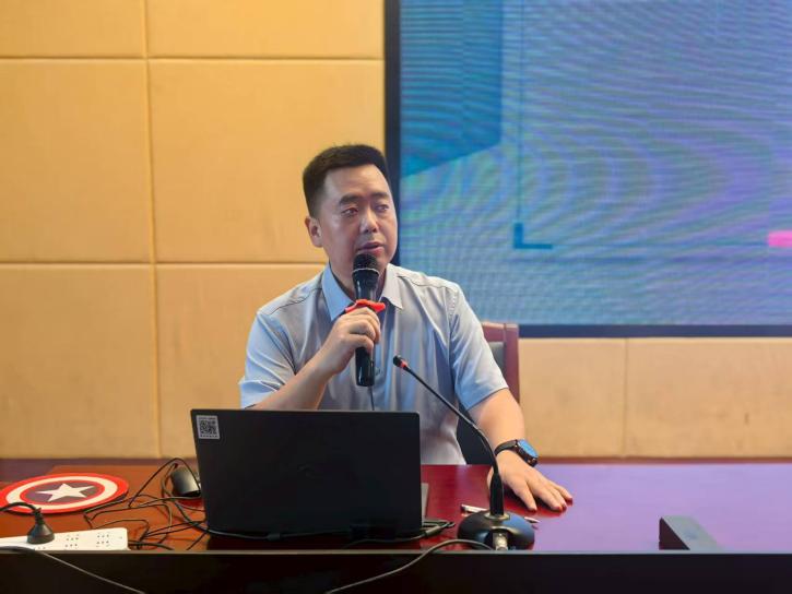 2025.8.30宋沐晓【大爱青秀·记忆德育】用“行”规范，护“心”成长——新学期班主任工作会议_html_m154bf4fc.jpg