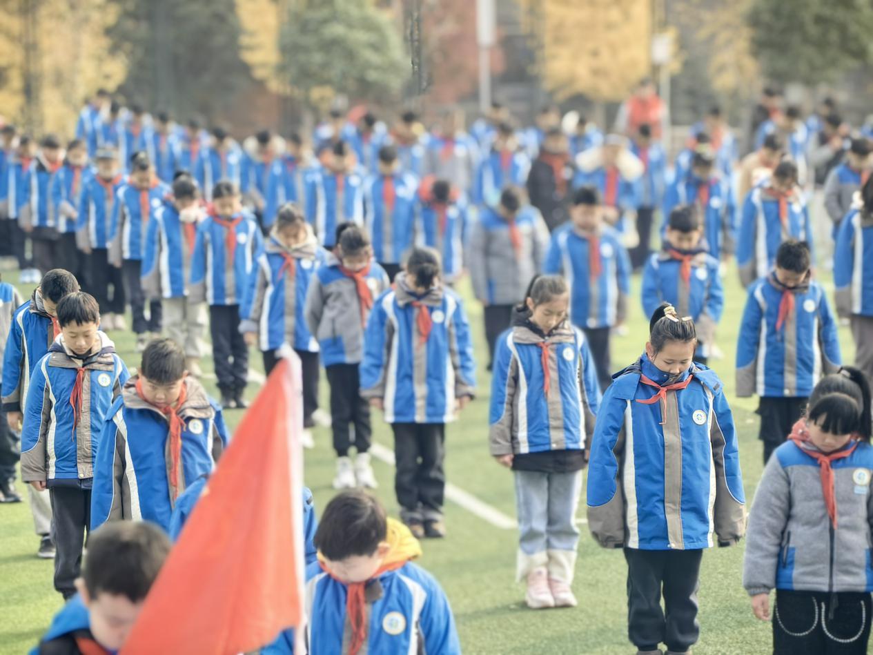 2024.12.17-黄心悦-铭记历史_html_me38f526.jpg