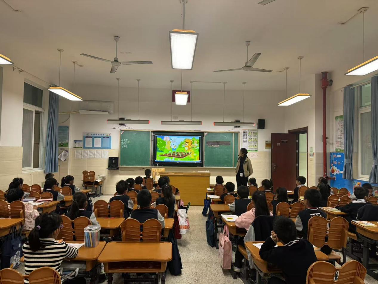 【大爱青秀·督导】精准指导明方向 砥砺前行再成长  ——青秀城小学10月专项督导