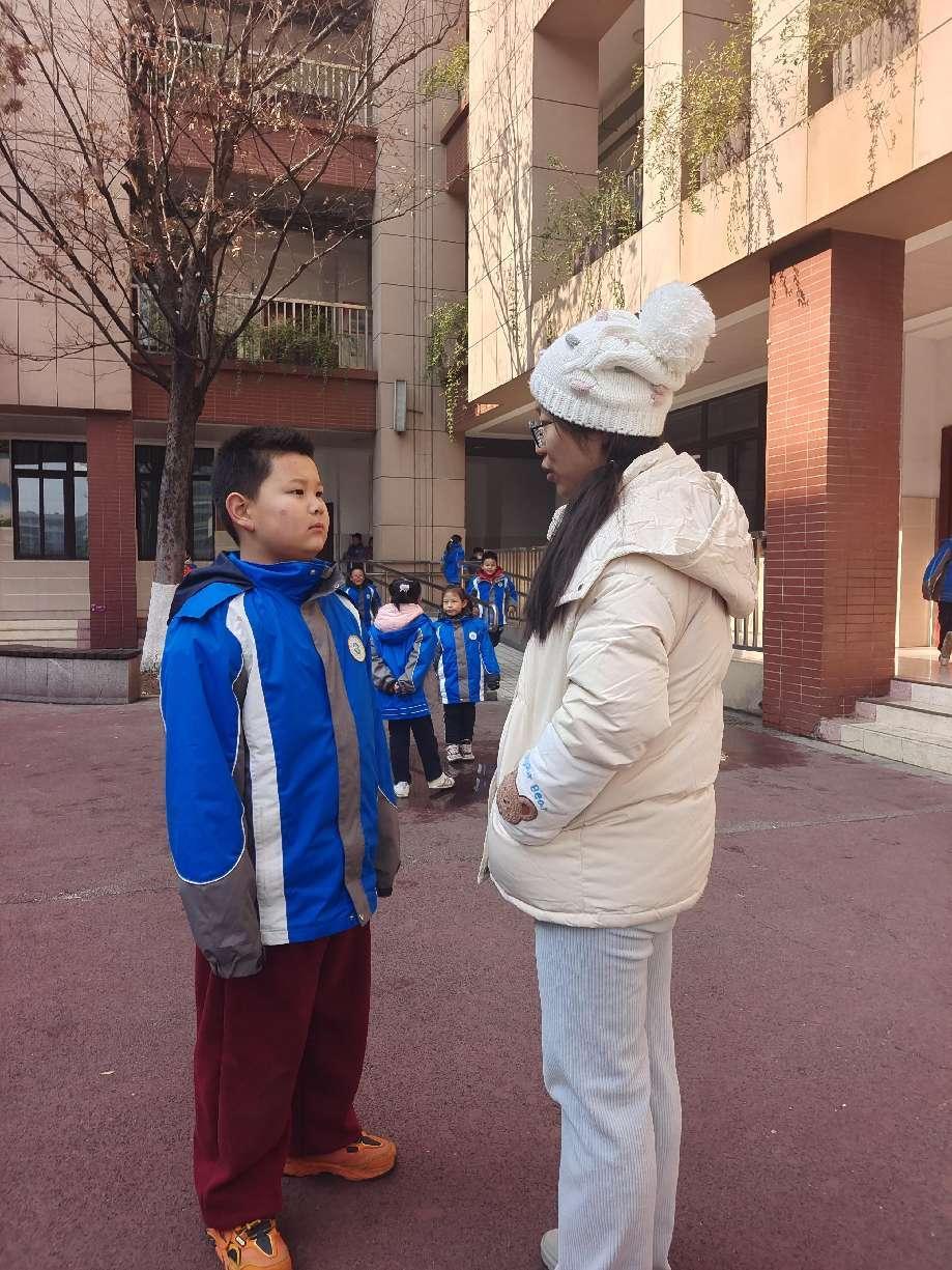 丁倩云-2024.1.26【大爱青秀·德育】童伴导师 润心赋能  与爱同行----南京市青秀城小学1月全员关爱导师侧记_html_m292169cb.jpg
