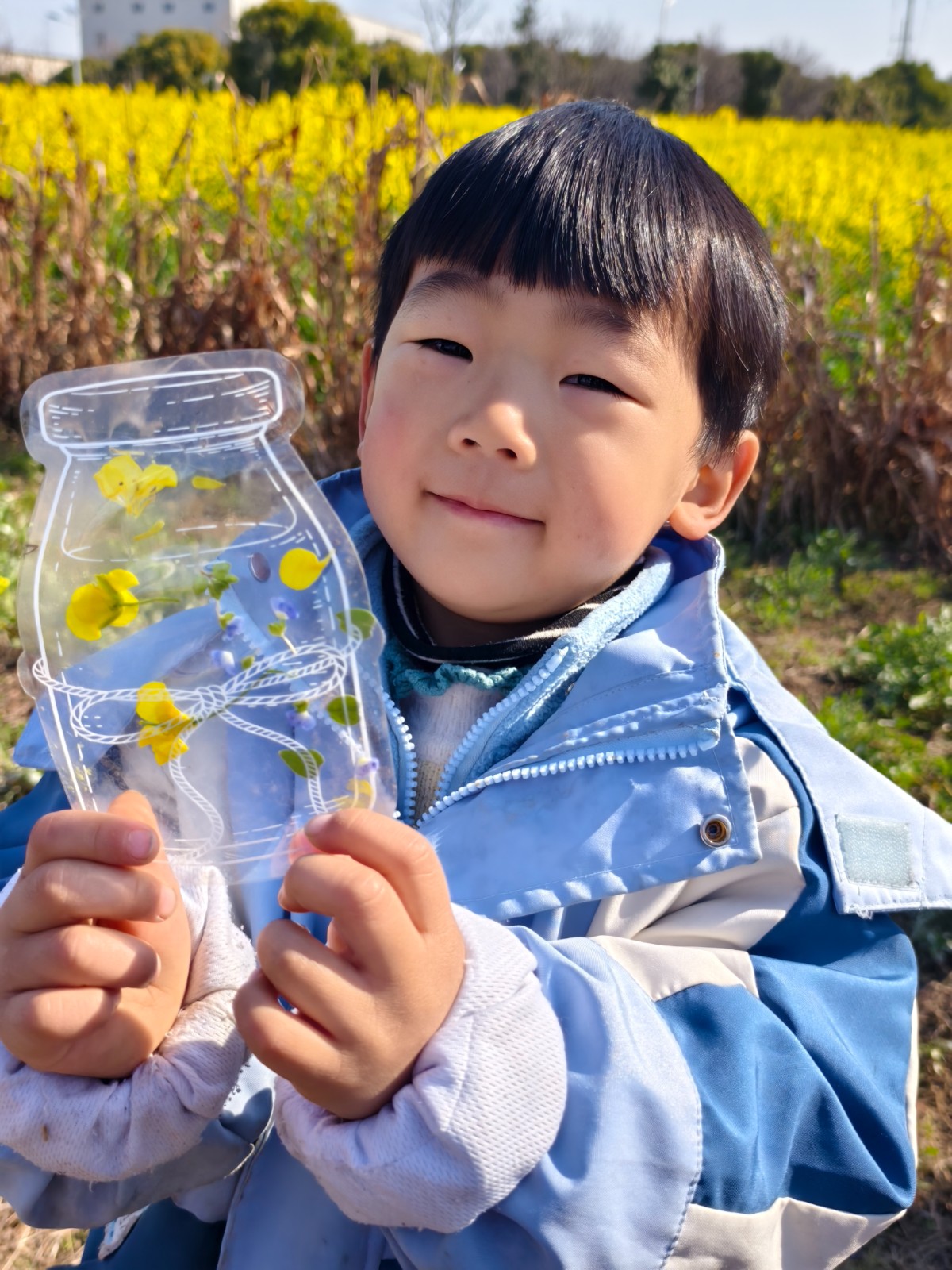【乐活龙幼·乐享童年】油菜花田奇遇记 ——龙潭幼儿园龙岸二园小班年级组社会实践活动