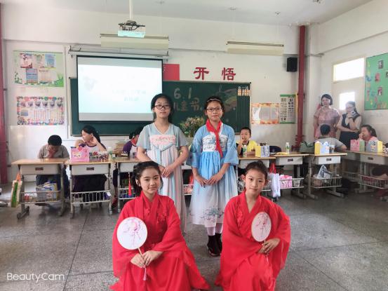 在六月的阳光下快乐起航——记南湾营小学庆六一活动_html_m588e4634.jpg