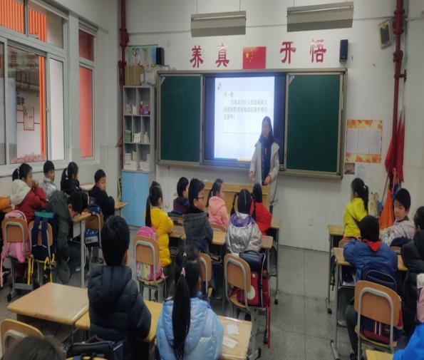20210319栖生态垃圾分类环保班会课报道_html_28e4b1bd.jpg