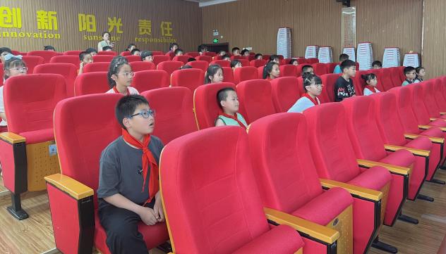 寻龙诀 探索龙卷风的秘密_html_2623cff4.jpg