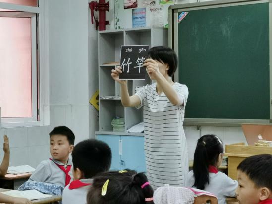 印老师校内研究课_html_51f7e0c8.jpg