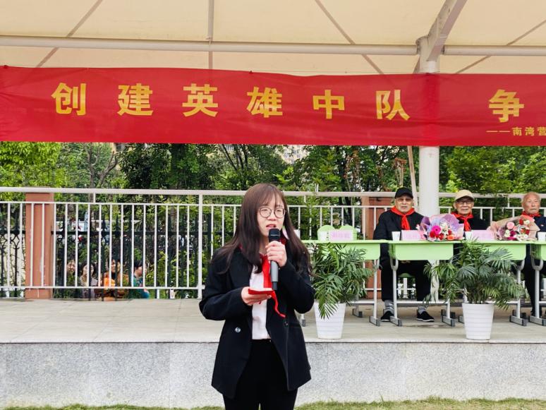 “创建英雄中队 争做英雄传人”_html_1974c674.jpg