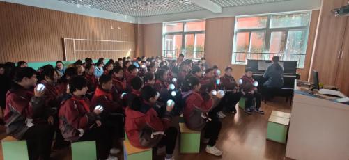 20210324赵欣童学课堂报道_html_m3c41c424.jpg