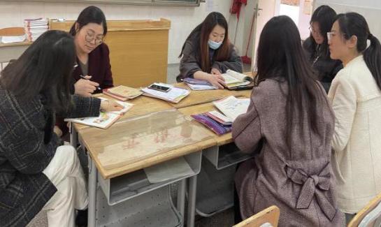 20210324英语组校本研修（王璐写）_html_m440750c9.jpg