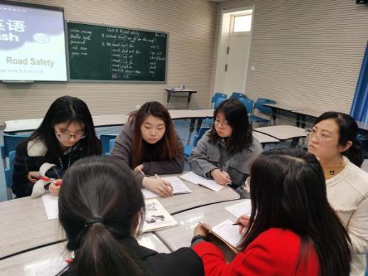 20210326英语组校本教研报道_html_cc5ee59.jpg