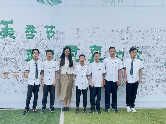 20230627最美季节，再见童真的你——南湾营小学毕业典礼（周悦写）_html_m57db8dcf.jpg