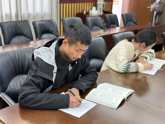 20240410青年教师研修班报道_html_933627c.jpg