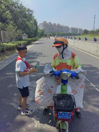 夏日送清凉 三伏感恩行_html_566de33e.jpg