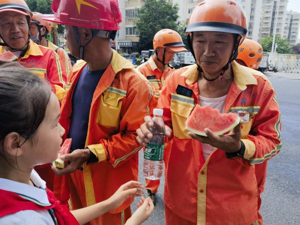 20230819二（2）班红领巾假日小队寻访南京抗日航空烈士纪念馆_html_m1261e7d3.jpg