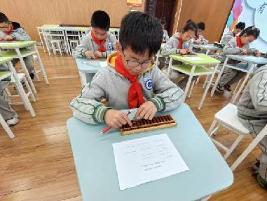 20250327三年级珠心算年级赛报道_html_267c1202.jpg