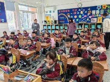 20250320一年级班级珠心算比赛报道（李嘉靓写）_html_m6eaa0329.jpg