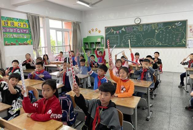 20210519魔幻数学节三年级班级赛报道_html_m2f6f0901.jpg