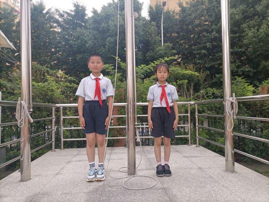 2021.5.31----第15周升旗仪式新闻稿_html_2427c646.jpg
