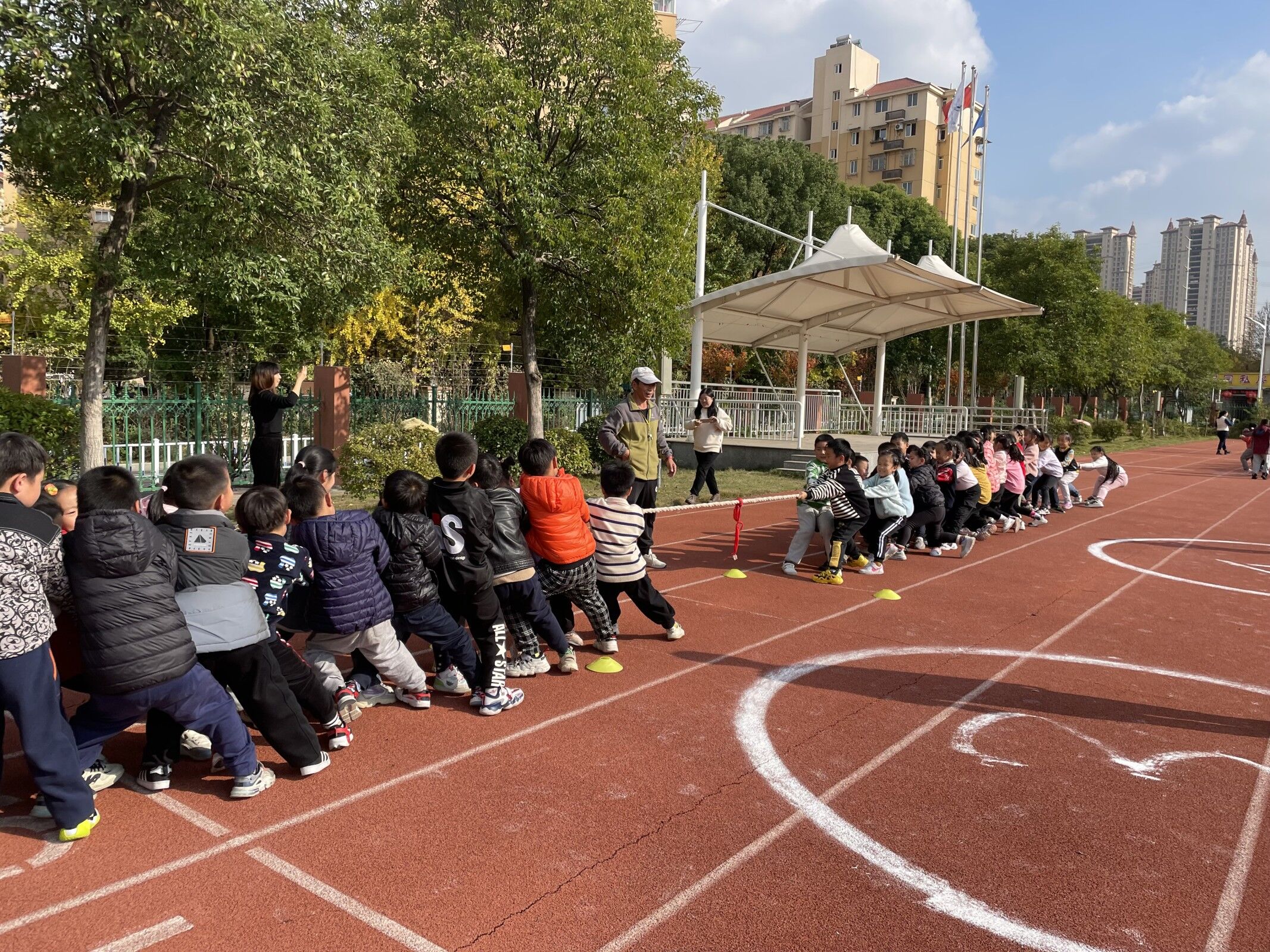 2022.12.8齐心协力 力气要往一处使----2022-2023学年南湾营小学体育系列活动_html_m4a61d8fc.jpg