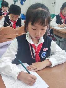 20250428汉字听写大赛新闻报道_html_5d11e240.jpg