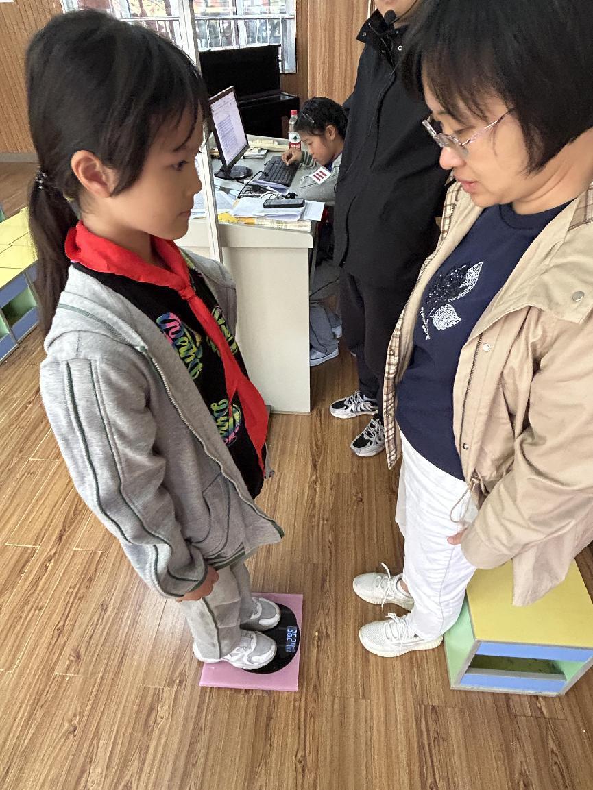 体质测试展风采，保驾护航健康行——2023年南湾营小学体质测试_html_2525972c.jpg