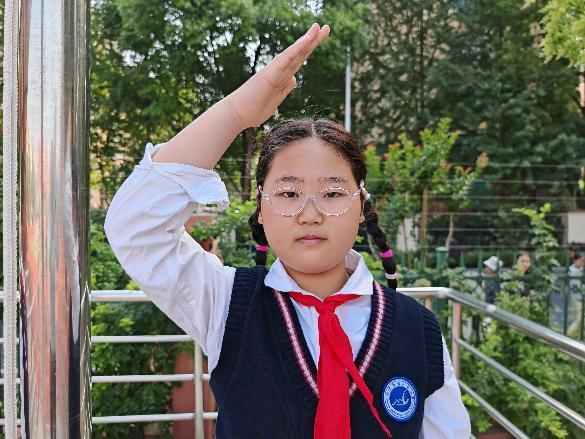 20250526三一班升旗仪式报道（邱仁写）_html_m7847d67e.jpg