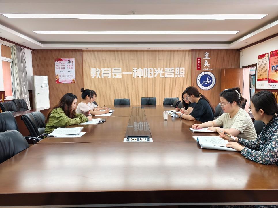 “集”众之长 “备”出高效——南湾营小学英语组集体备课（93）docx_html_m7832bf3b.jpg
