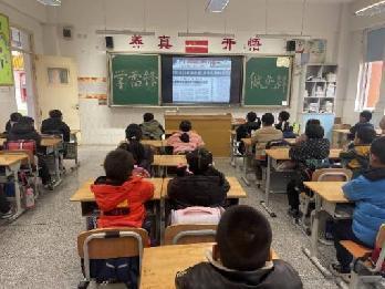 学习雷锋好榜样_html_77d10ab1.jpg