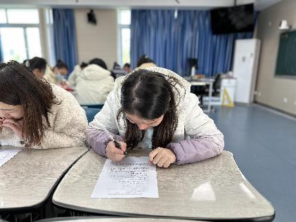 20231113教科研素养大赛理论考核报道_html_57eaf25a.jpg