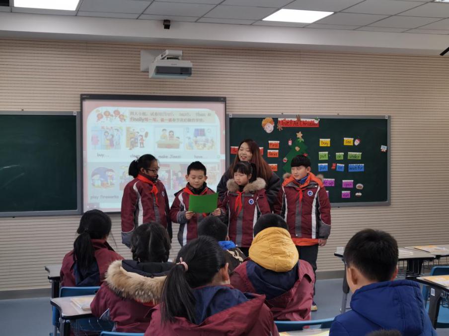 主题语境下小学英语语篇教学的实践研究大组教研报道_html_m682e7c43.jpg