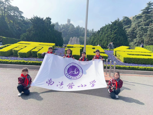 20230401清明祭扫报道_html_4eb334e8.png