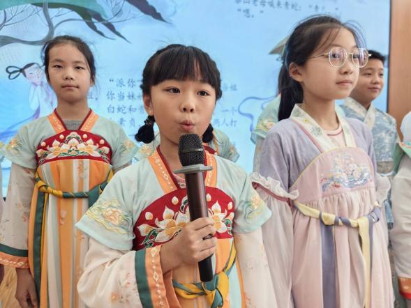 读一本好书 讲一段故事——南湾营小学第十三届语文读书节系列活动_html_m20c0e6dc.jpg