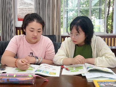20250903数学组校本研修新闻稿_html_m5947d8a2.jpg