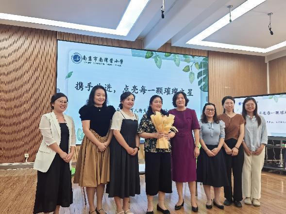 20240927中片主题班会新闻稿_html_m2cb416de.jpg